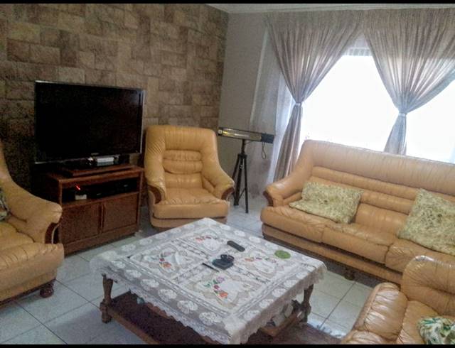 4 BEDROOM FREEHOLD FOR SALE IN KAGISO